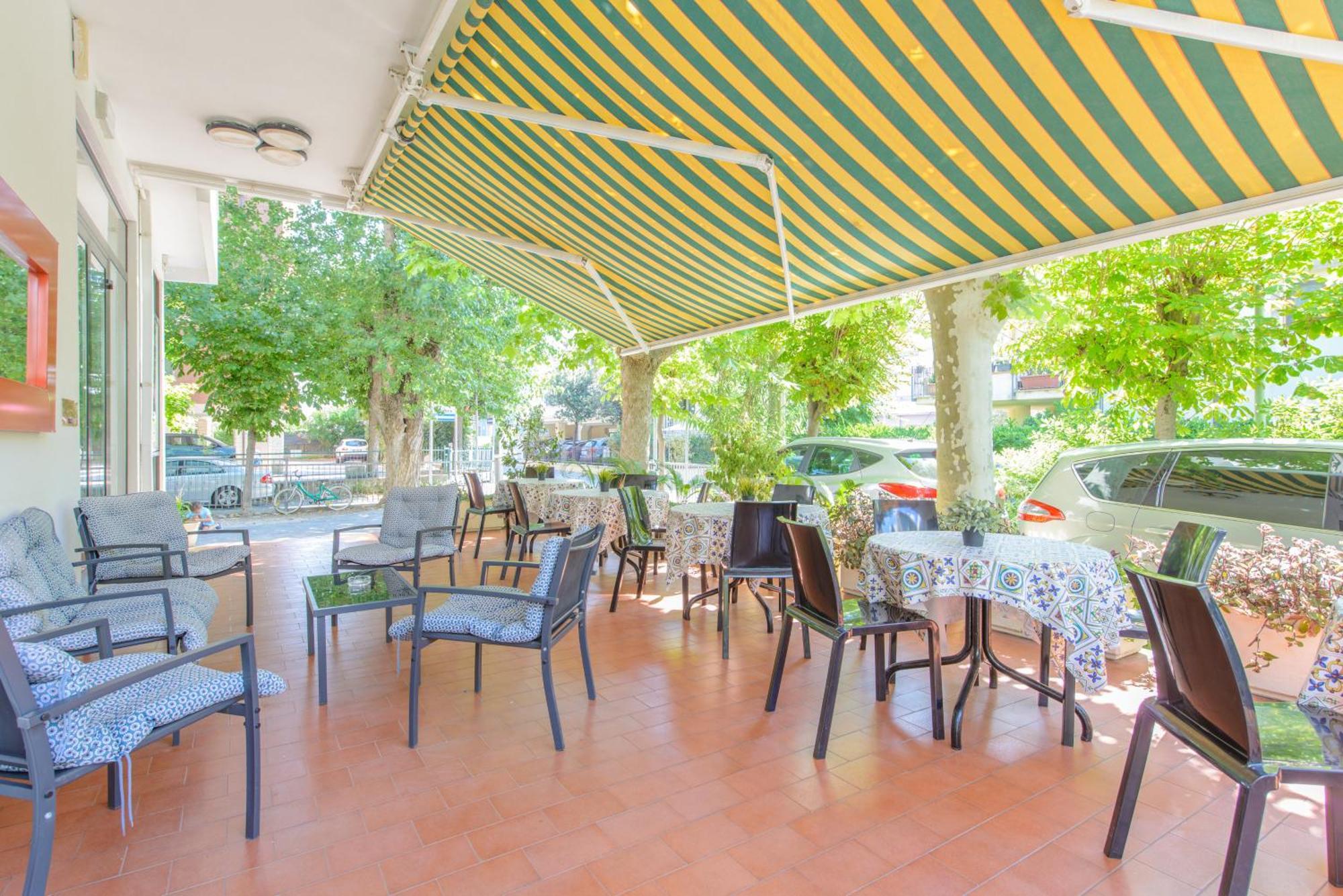 Hotel Avana Mare Римини Экстерьер фото