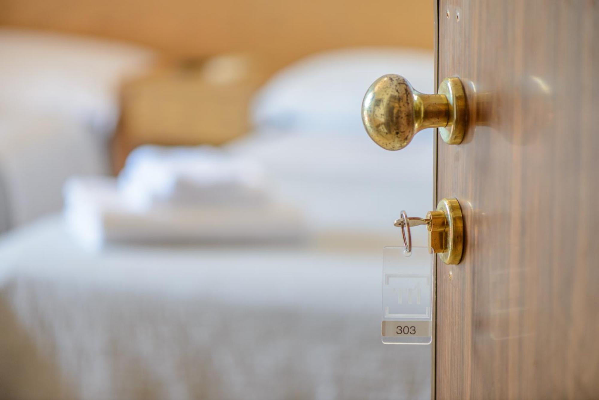 Hotel Avana Mare Римини Экстерьер фото
